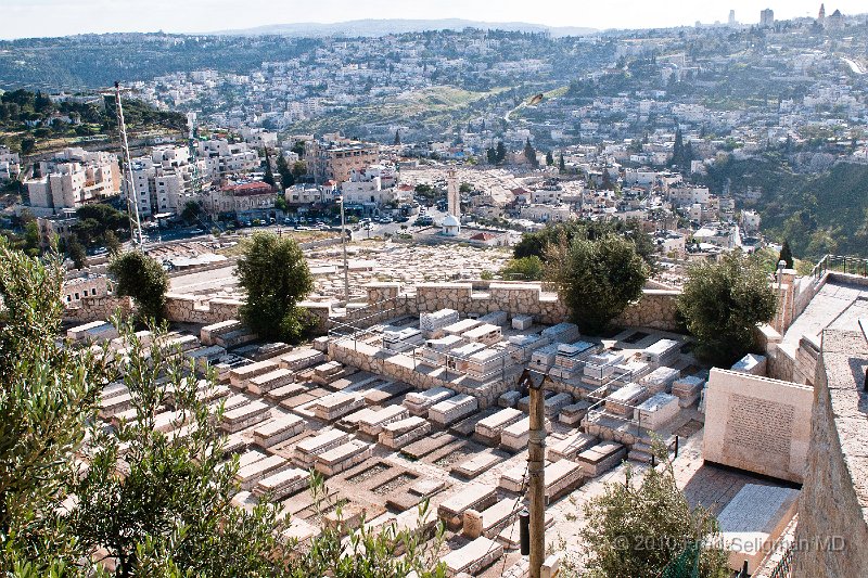 20100408_165822 D300.jpg - Cemetary, Mount of Olives